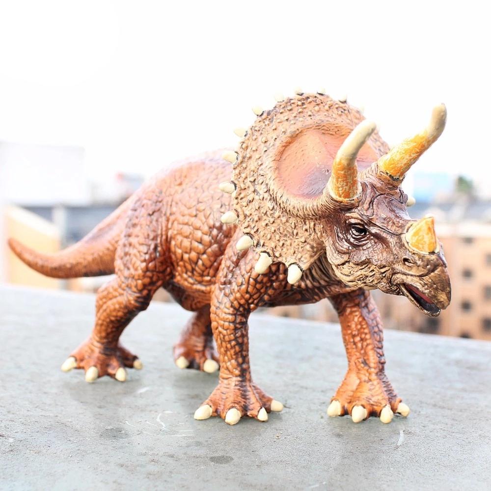 Realistic Jurassic Triceratops Dinosaur Action Model Toy Figures