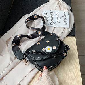 Beautiful Cute Daisy Flowers Saddle Handbag Shoulder Bag